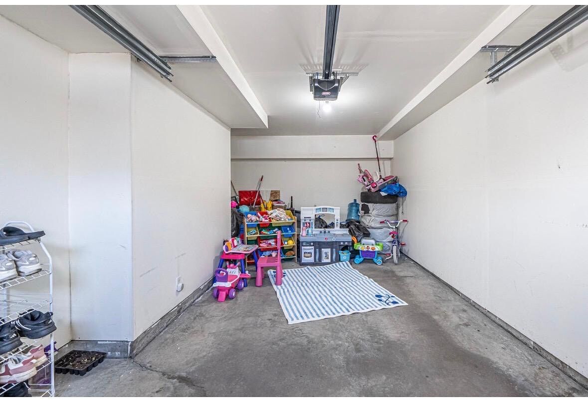 Calgary 2 bedrooms Condo Unit for rent. Property photo: 749950-1