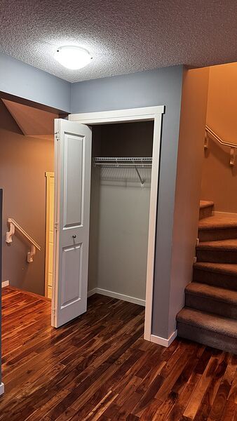 Calgary 3 bedrooms House for rent. Property photo: 749952-3