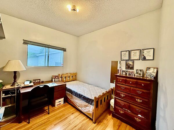 Calgary 5 bedrooms House for rent. Property photo: 749972-3