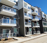 Modern 2 Bed + 2 Bath Condo in Belmont Plaza – Underground Parking