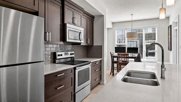 Calgary 2 + Den bedrooms Townhouse for rent. Property photo: 750089-3