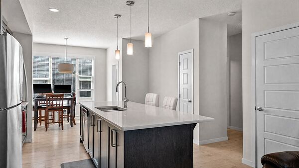 Calgary 2 + Den bedrooms Townhouse for rent. Property photo: 750089-2