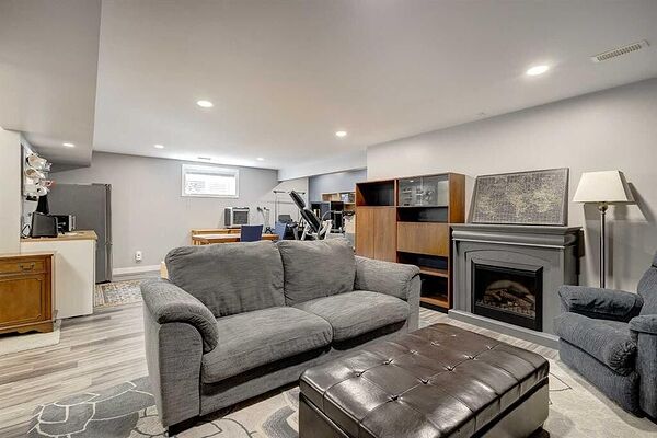 Calgary 1 bedroom Basement for rent. Property photo: 750157-2