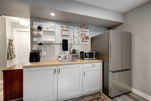 Calgary 1 bedroom Basement for rent. Property photo: 750157-3