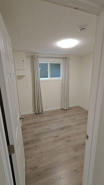 Calgary 3 bedrooms Basement for rent. Property photo: 750198-2