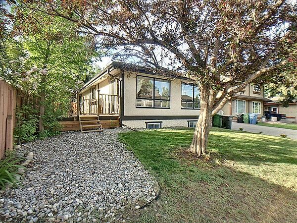 Calgary 5 bedrooms House for rent. Property photo: 750228-3