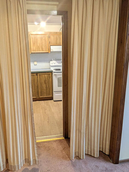 Calgary 2 + Den bedrooms Basement for rent. Property photo: 750347-3