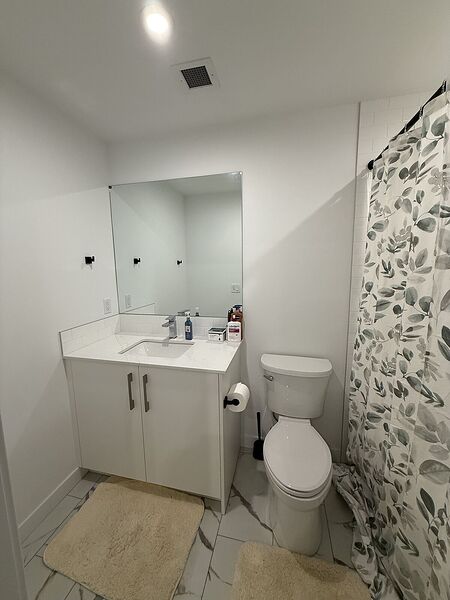 Calgary 1 bedroom Condo Unit for rent. Property photo: 750365-3