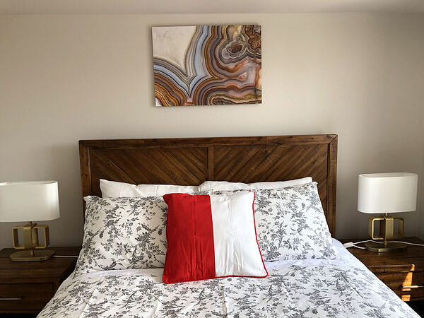 Calgary 2 bedrooms Condo Unit for rent. Property photo: 750387-2