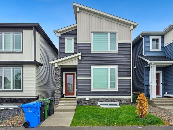 Calgary 3 bedrooms House for rent. Property photo: 750400-2