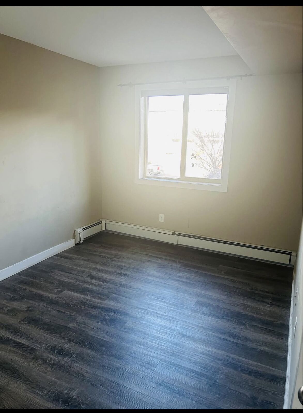 Calgary 2 bedrooms Condo Unit for rent. Property photo: 750431-1