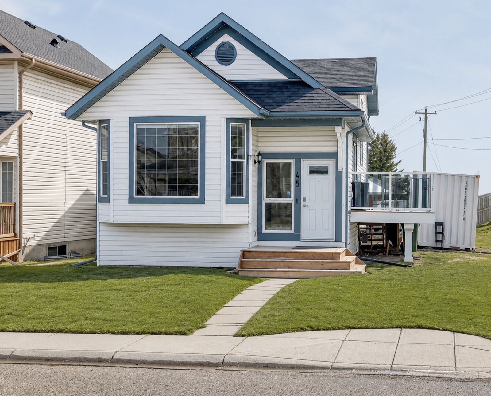 Calgary 3 bedrooms House for rent. Property photo: 750438-1