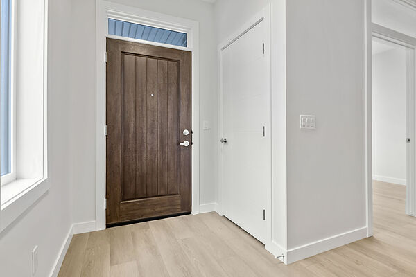 Calgary 3 + Den bedrooms Duplex for rent. Property photo: 750481-2