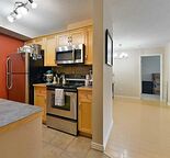Spacious 2 Bed / 2 Bath Condo Near LRT Station