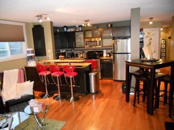 Calgary 2 bedrooms Condo Unit for rent. Property photo: 750683-1