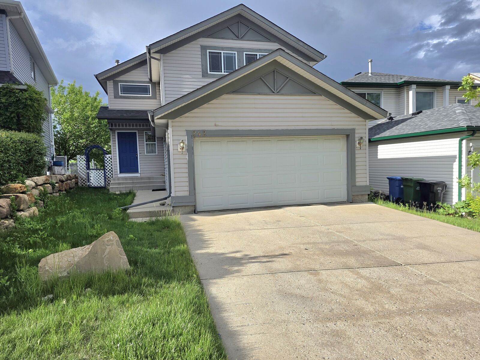 Calgary 5 bedrooms House for rent. Property photo: 750729-1