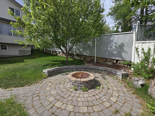 Calgary 5 bedrooms House for rent. Property photo: 750729-3