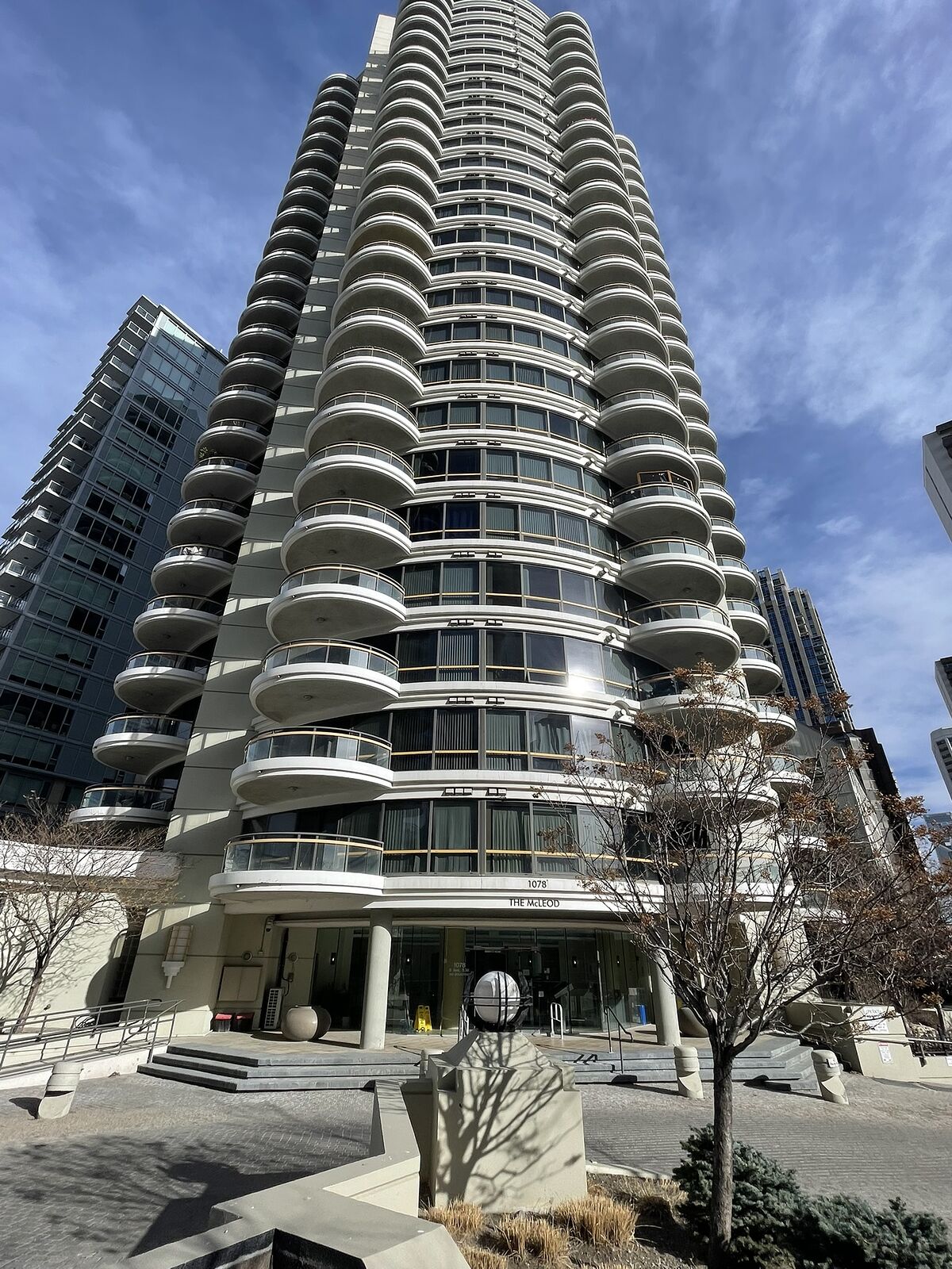 Calgary 1 + Den bedrooms Condo Unit for rent. Property photo: 750777-1