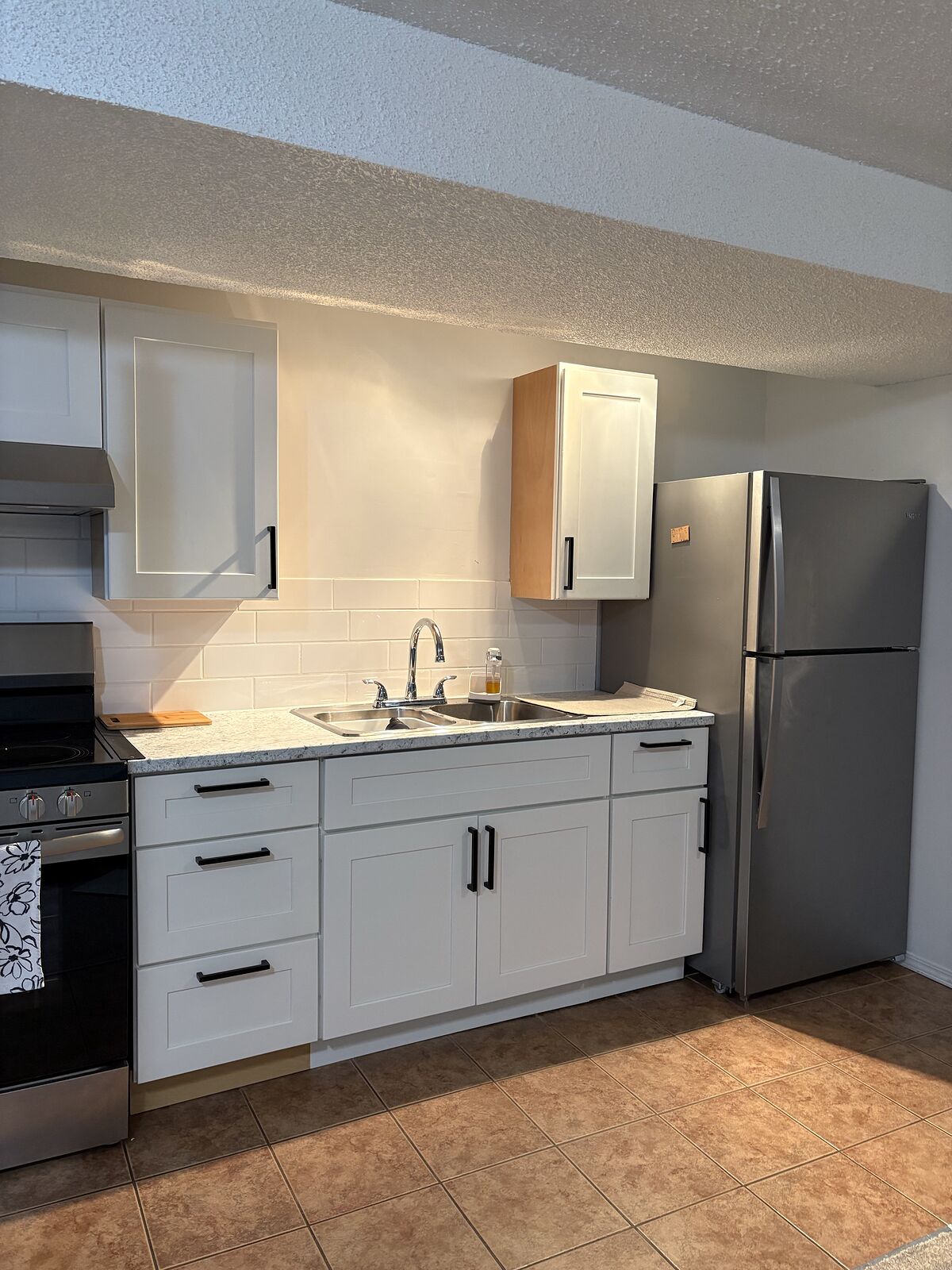 Calgary 2 bedrooms Basement for rent. Property photo: 750796-1