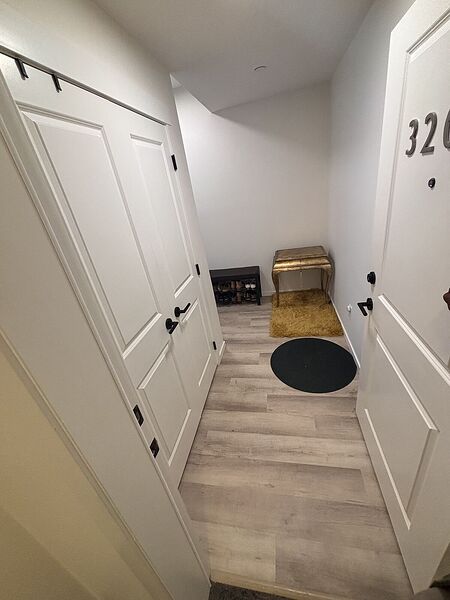 Calgary 2 bedrooms Condo Unit for rent. Property photo: 750818-2