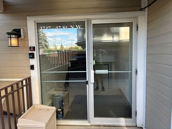 Calgary 2 bedrooms Condo Unit for rent. Property photo: 750823-2