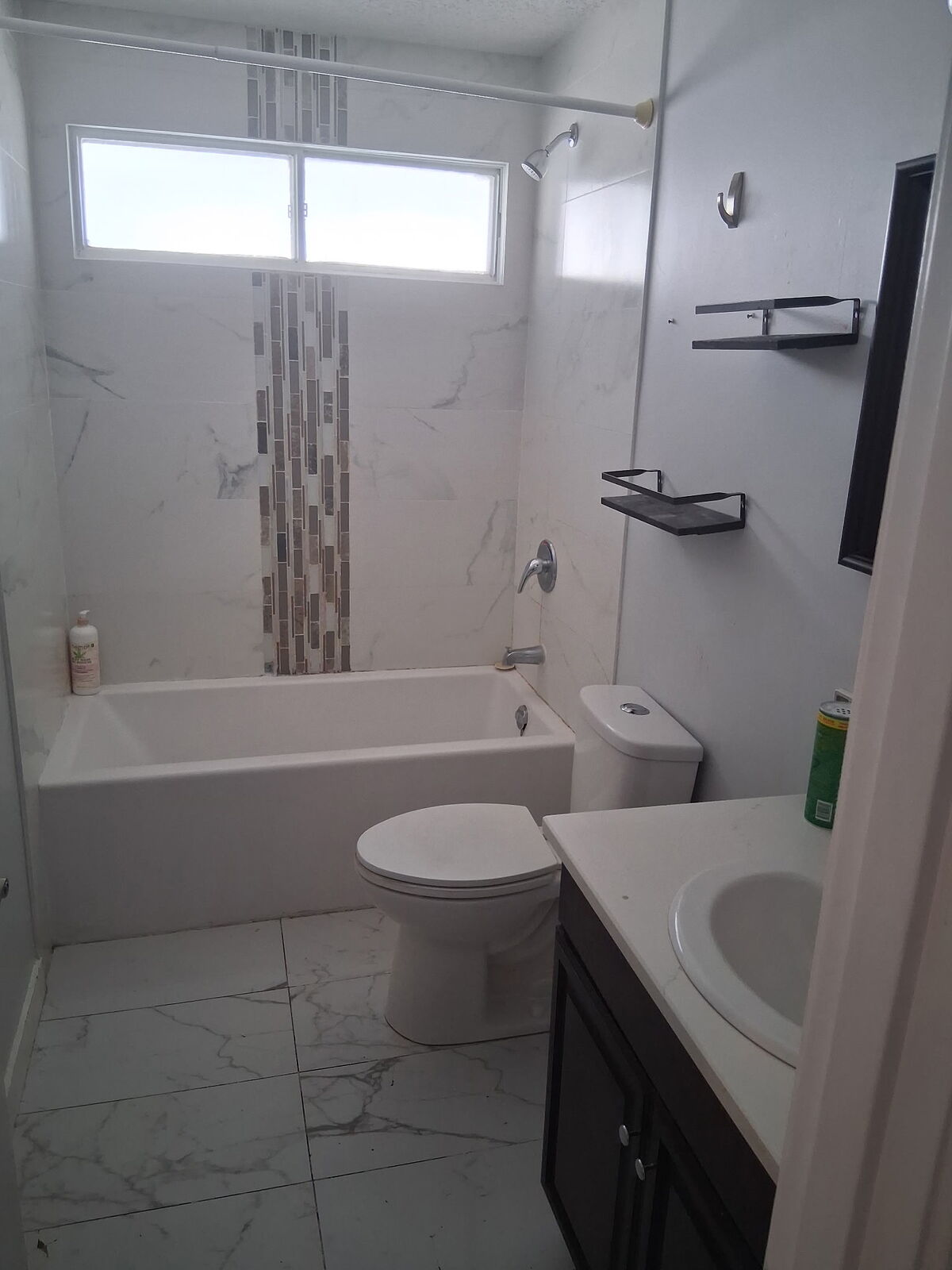 Calgary 3 bedrooms Main Floor for rent. Property photo: 750836-1