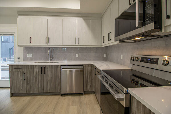 Calgary 3 bedrooms Fourplex for rent. Property photo: 750838-3