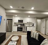 Lake/Beach Access - Upgraded Bright 2Bed+Den Basement Suite in Mahogany