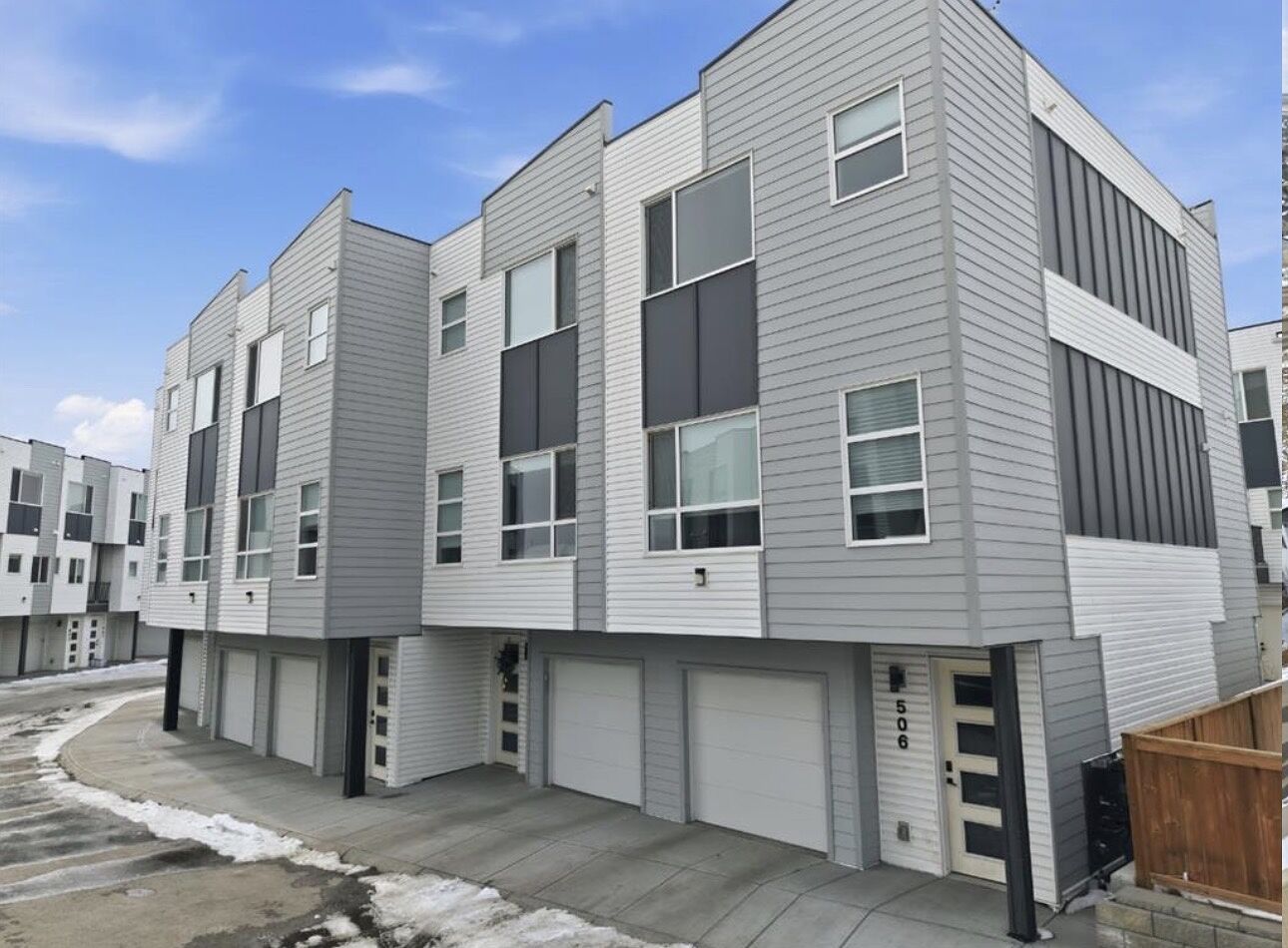 Calgary 3 bedrooms Townhouse for rent. Property photo: 750849-1