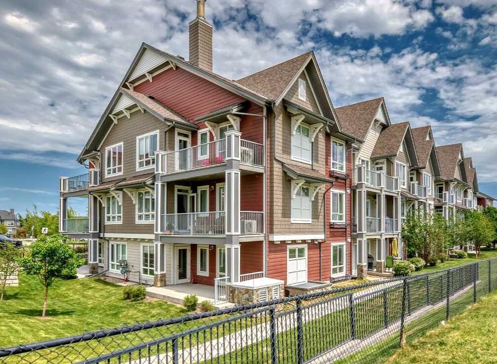 Calgary 2 bedrooms Condo Unit for rent. Property photo: 750887-1