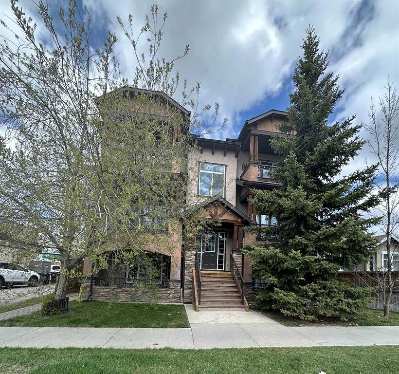 Calgary 2 bedrooms Room For Rent for rent. Property photo: 750890-1