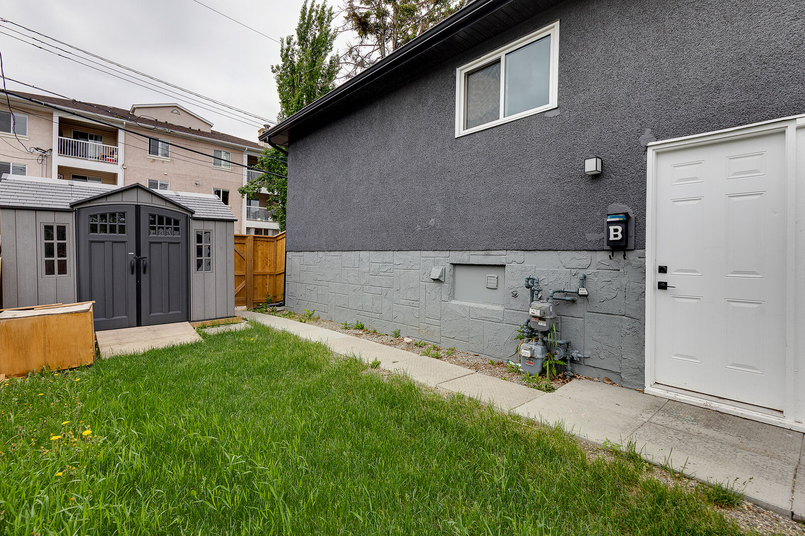 Calgary 2 bedrooms Fourplex for rent. Property photo: 750893-1