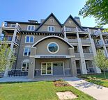 TOP-FLOOR Lakeside Living in Mahogany