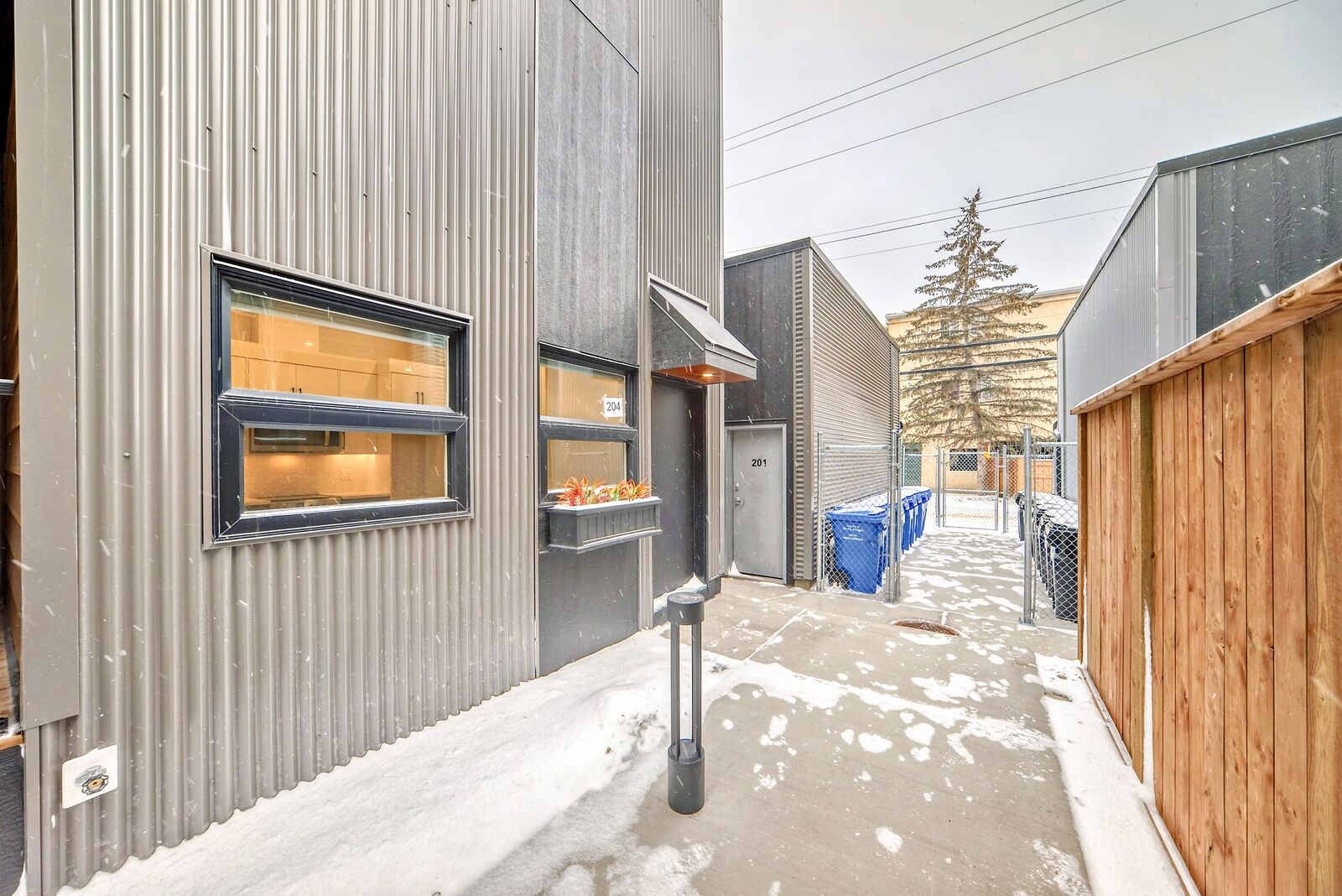 Calgary 1 bedroom Basement for rent. Property photo: 750944-1