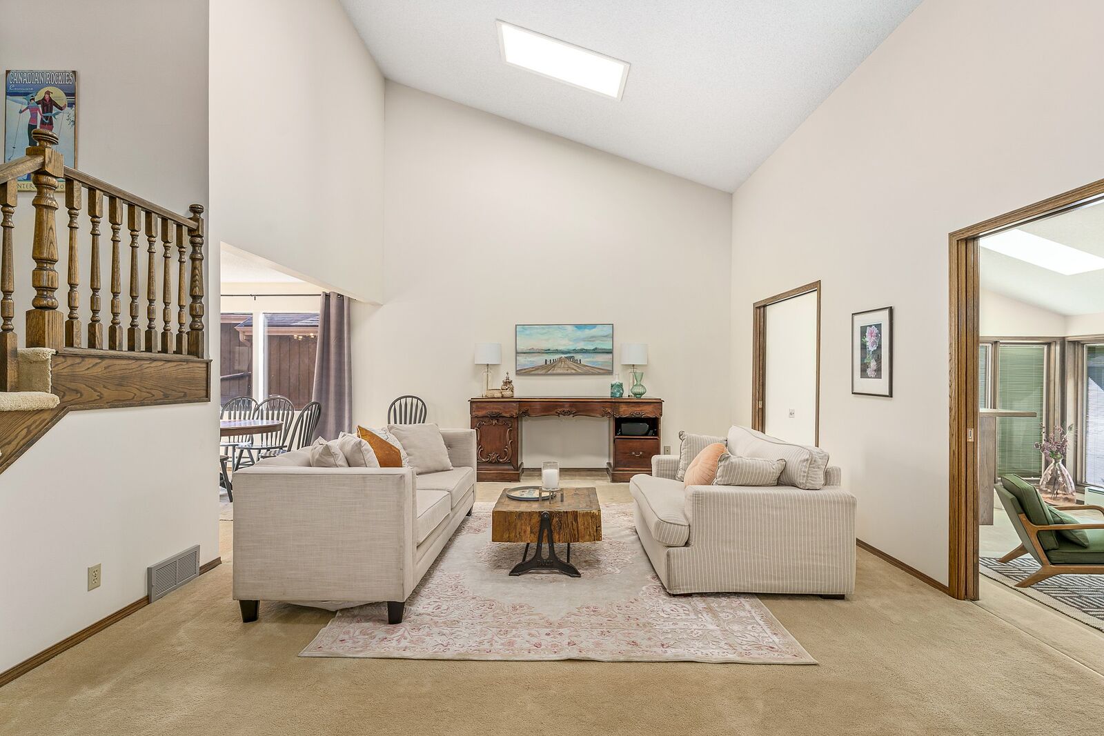 Calgary 5 bedrooms House for rent. Property photo: 750985-1