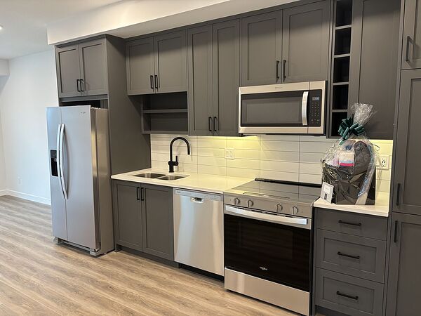 Calgary 2 bedrooms Condo Unit for rent. Property photo: 750989-2