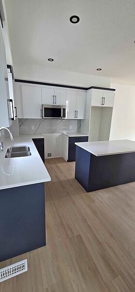Edmonton 3 bedrooms Townhouse for rent. Property photo: 751019-2