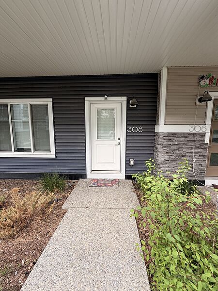 Calgary 4 bedrooms Townhouse for rent. Property photo: 751062-2