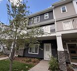 4 Bed 2.5 Bath Townhouse