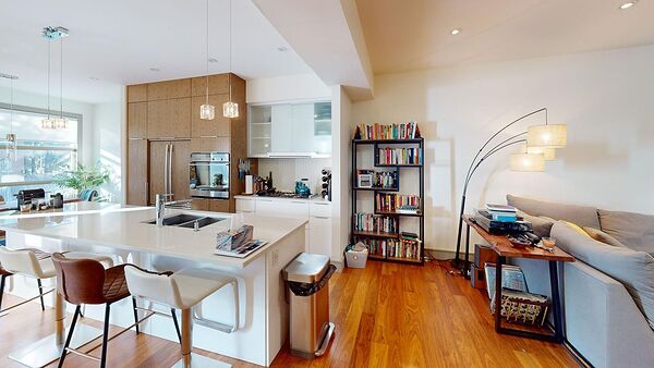 Calgary 2 bedrooms Townhouse for rent. Property photo: 751088-2