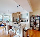 Exquisite Townhouse in Cliff Bungalow