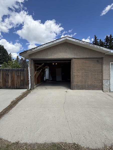 Calgary  bedrooms Storage for rent. Property photo: 751093-2