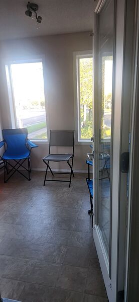 Calgary 2 bedrooms Condo Unit for rent. Property photo: 751098-3