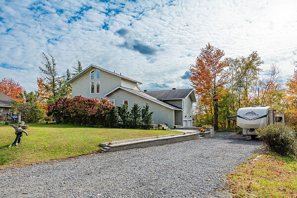 Ottawa 3 bedrooms House for rent. Property photo: 751121-2
