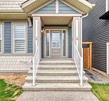Cozy and bright 2 bedroom, 1 bath LEGAL suite in Walden