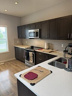 Calgary 3 bedrooms House for rent. Property photo: 751159-3
