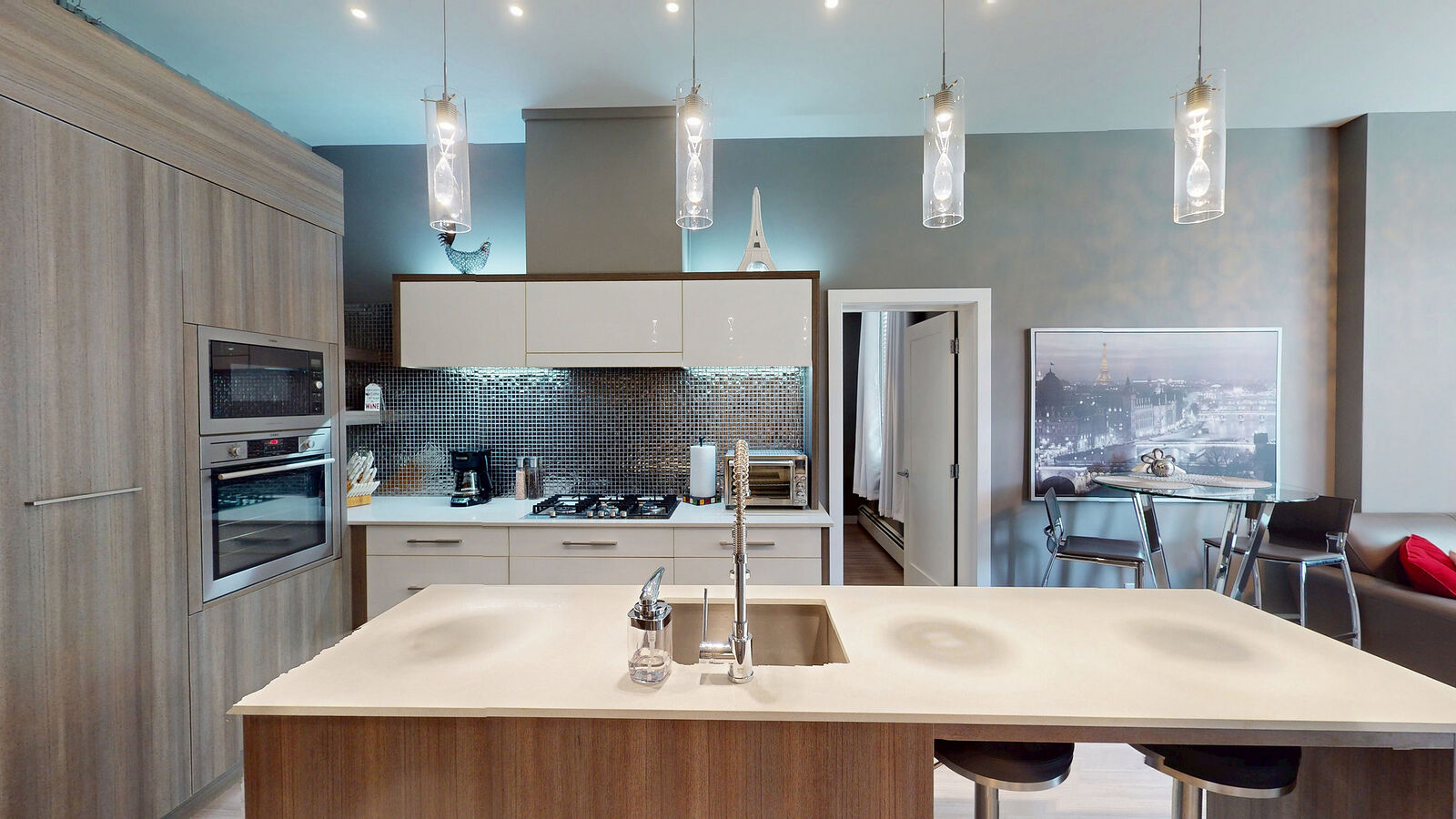 Calgary 2 bedrooms Condo Unit for rent. Property photo: 751219-1