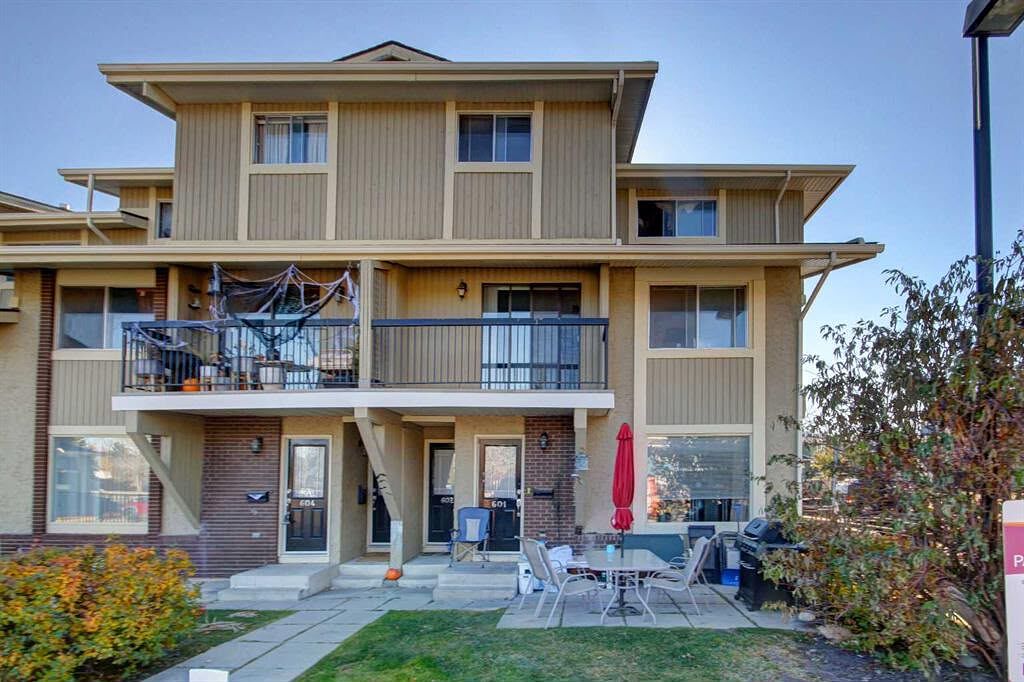 Calgary 2 bedrooms Condo Unit for rent. Property photo: 751221-1