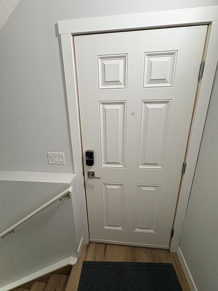 Calgary 2 bedrooms Duplex for rent. Property photo: 751239-2