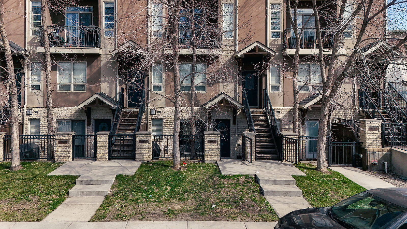 Calgary 2 bedrooms Condo Unit for rent. Property photo: 751255-1